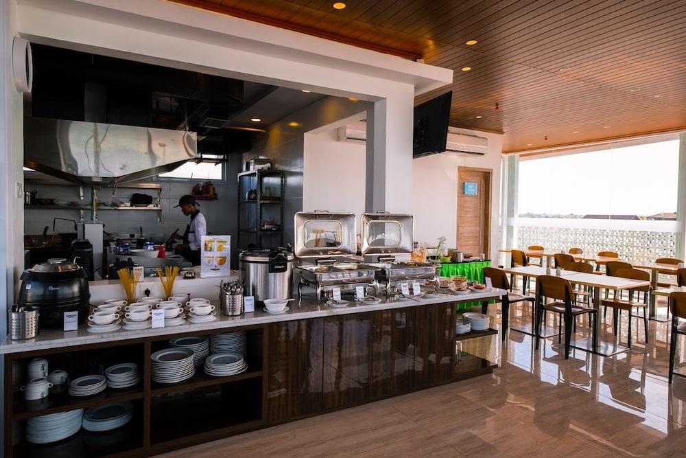 Boss Legian Hotel Powered By Archipelago Экстерьер фото