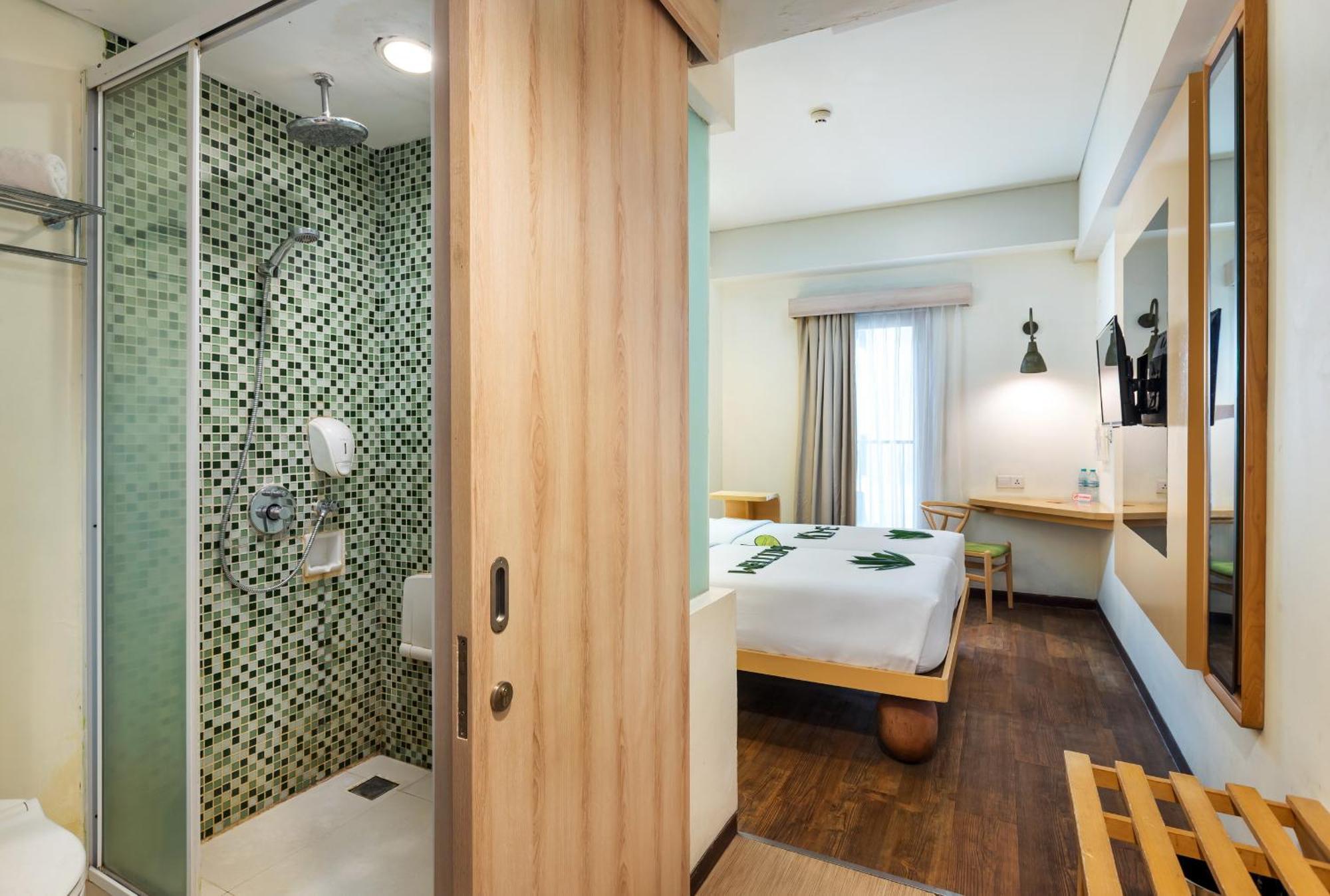Boss Legian Hotel Powered By Archipelago Экстерьер фото