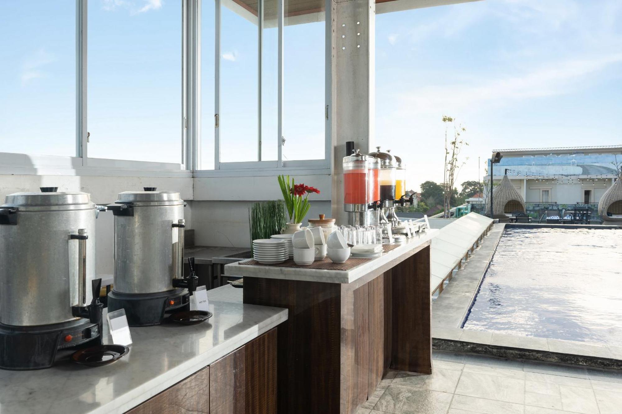 Boss Legian Hotel Powered By Archipelago Экстерьер фото